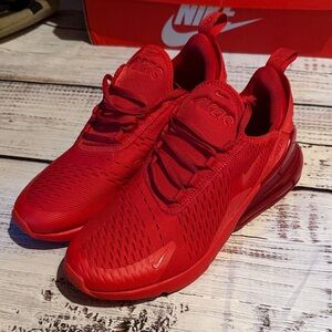 Nike Red Air Max 270 Lightweight Sneakers
